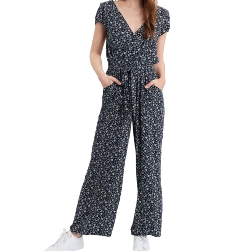American Eagle Navy Floral Jumpsuit Tie Waist Size Extra Small